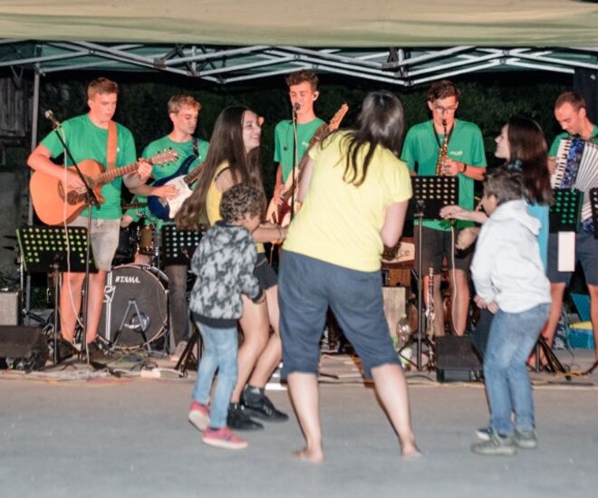 Koncert kapel Děvčice a Frajeři